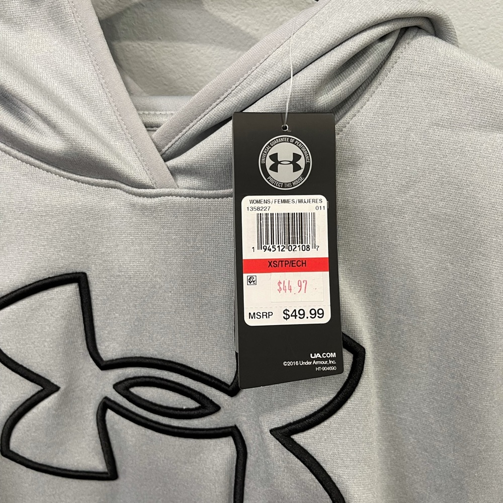 ❤️‍🔥NWT 🆕Under Armour Women’s hoodie.